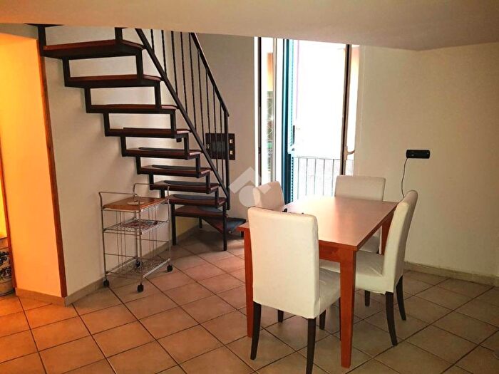 Appartamento bilocale in affitto in Calata trinità maggiore, Centro Storico, Napoli