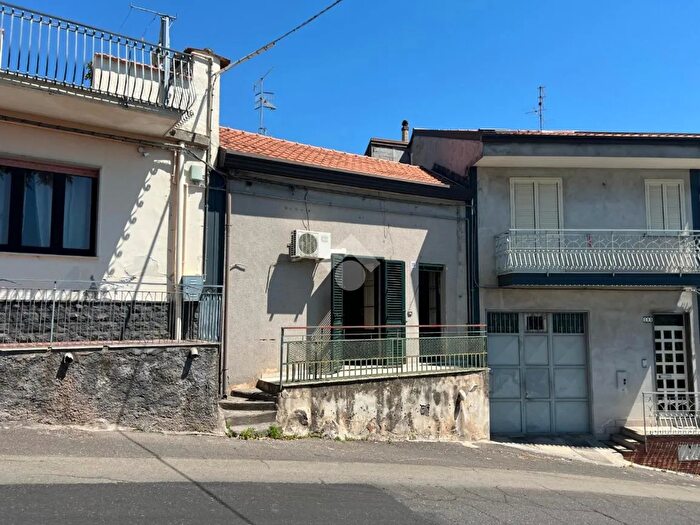 Casa bilocale in vendita in Via della Regione, Giarre