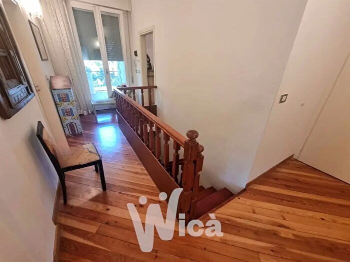 Casa con 8 locali in vendita in Cervia