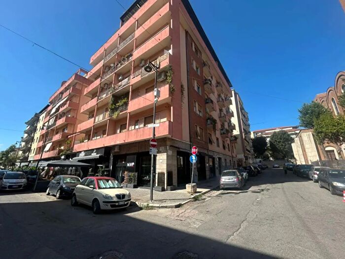 Appartamento quadrilocale in vendita in Piazza Santa Teresa, Cosenza