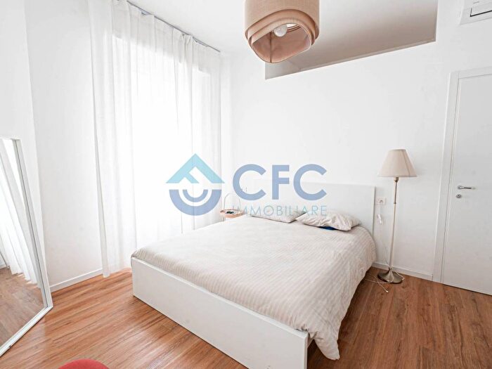 Appartamento trilocale in affitto in Via Andrea Pellizzone, Città Studi, Milano