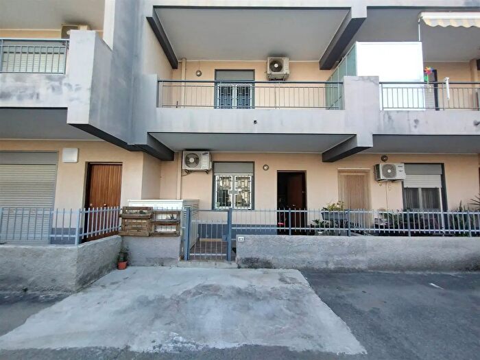 Appartamento trilocale in vendita in Via Vivaldi, Villafranca Tirrena