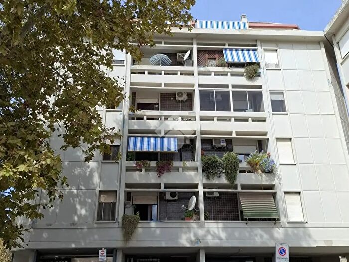 Appartamento trilocale in vendita in Piazza Quarto dei Mille, Roma