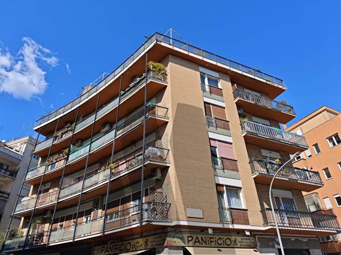 Appartamento con 5 locali in affitto in Via degli Orti della Farnesina, Vigna Clara Vigna Stelluti, Roma