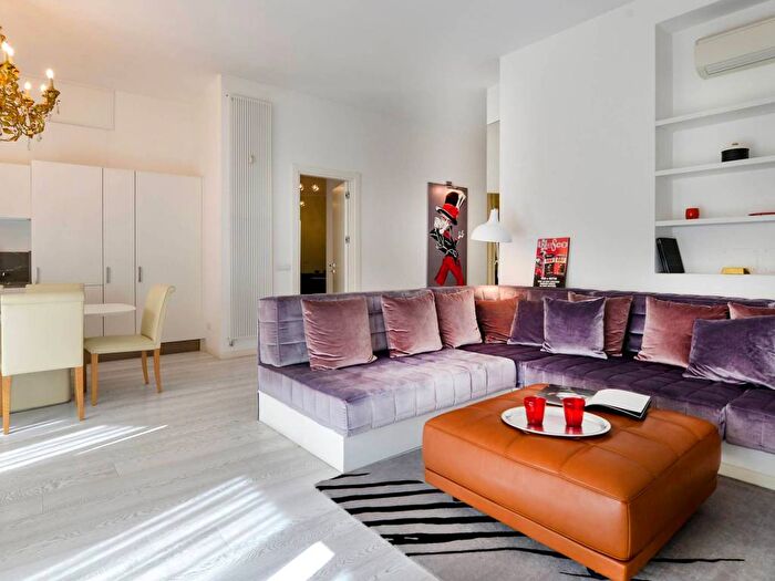 Appartamento trilocale in affitto in Corso di Porta Vittoria, Guastalla, Milano