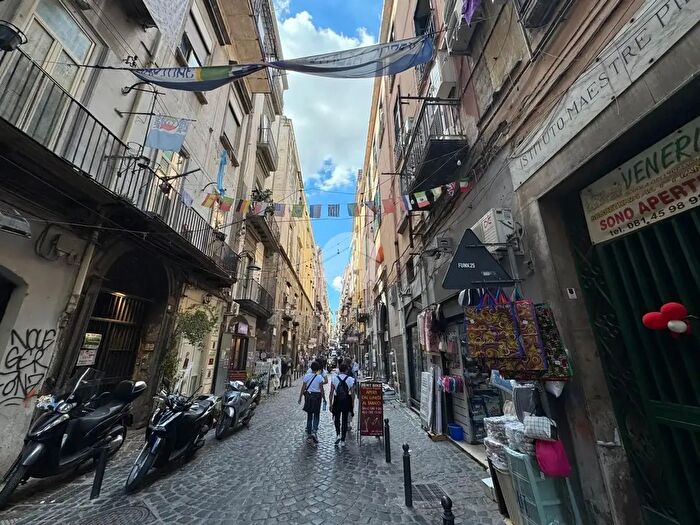 Appartamento monolocale in affitto in Piazzetta Sedil Capuano, Napoli