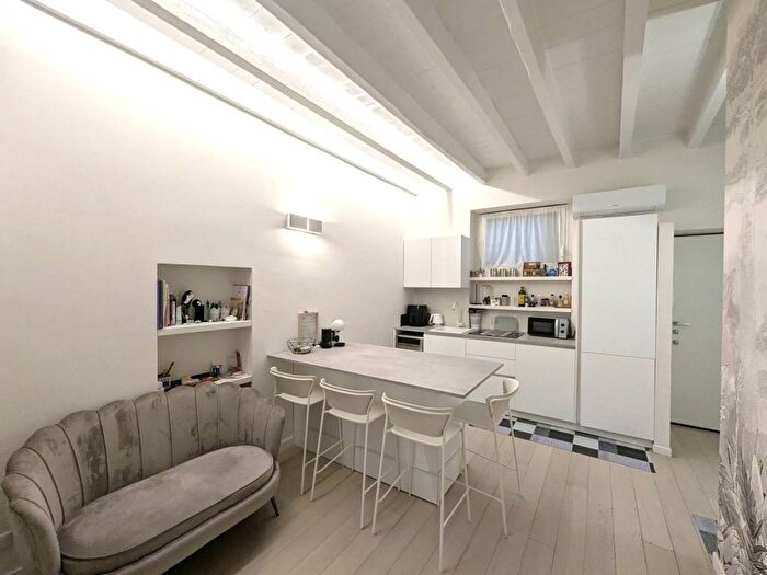 Appartamento bilocale in affitto in Via Raffaello Sanzio, Amendola Buonarroti, Milano