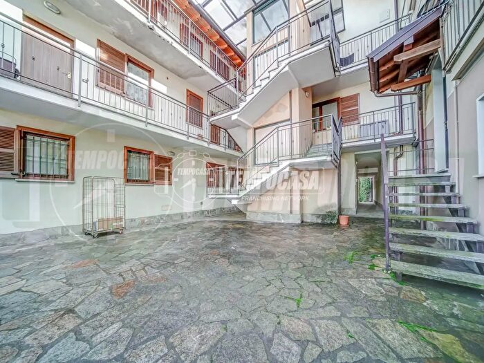 Appartamento bilocale in vendita in Leggiuno