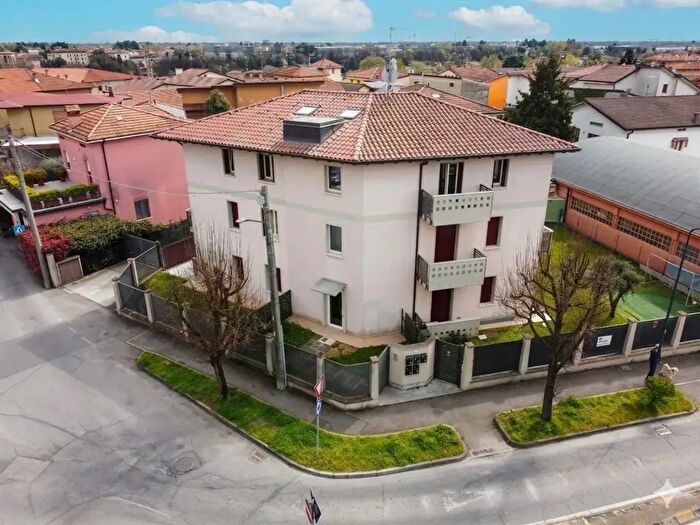Appartamento trilocale in vendita in Viale IV Novembre, Palazzolo SullOglio