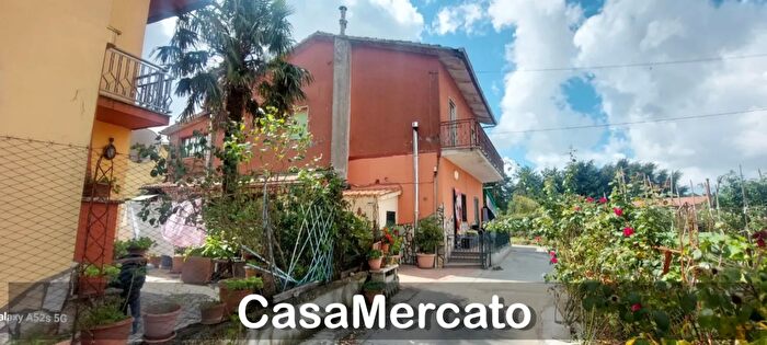 Appartamento con 5 locali in vendita in Via I° Maggio, Rocca Di Papa