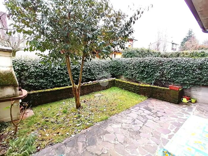 Appartamento trilocale in vendita in Via Giusti, Valsamoggia