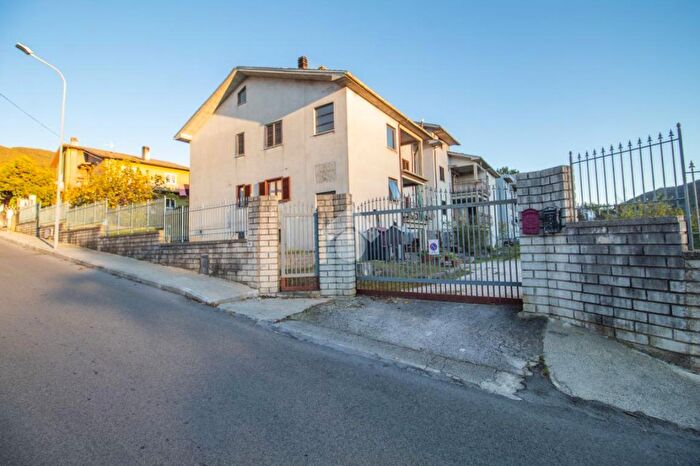 Appartamento quadrilocale in vendita in Via Monte Bianco, Cittaducale