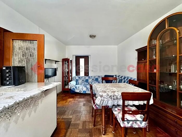 Casa con 5 locali in vendita in Via Martiri della Libertà, Varallo Pombia
