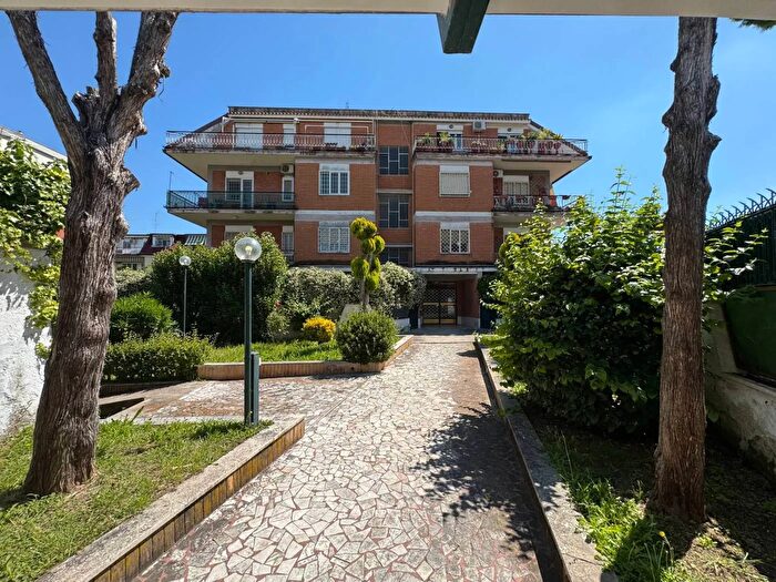 Appartamento bilocale in vendita in Via Taurianova Roma, Roma