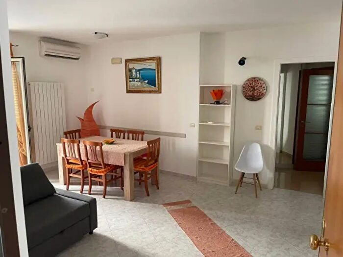 Appartamento trilocale in affitto in Via Taranto, Catanzaro