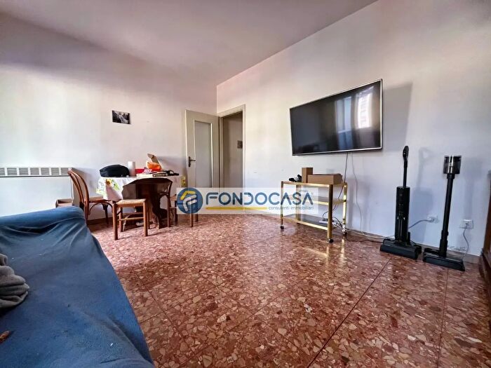 Appartamento trilocale in vendita in Galleria Leonardo da Vinci, Massa