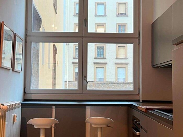 Appartamento trilocale in affitto in Via Solferino, Borgo Ognissanti Il Prato, Firenze