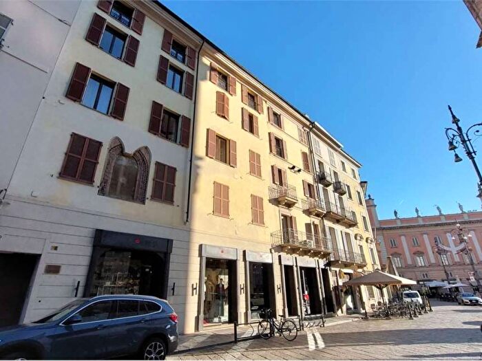 Appartamento bilocale in affitto in Centro Storico, Piacenza