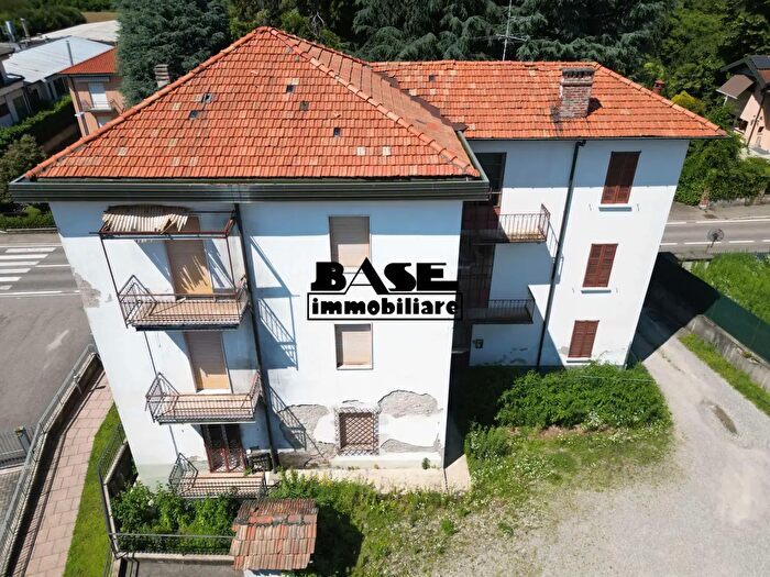 Casa con 10 locali in vendita in Via Roma, Casnate Con Bernate