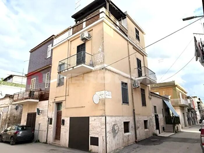 Appartamento quadrilocale in vendita in Via Francesco Paolo Parisi, Foggia