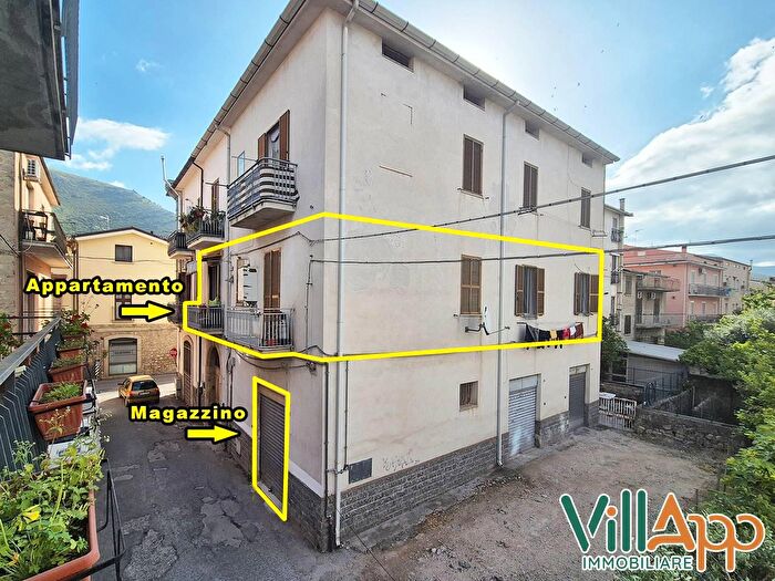 Appartamento con 6 locali in vendita in Via degli Ausoni, Fondi