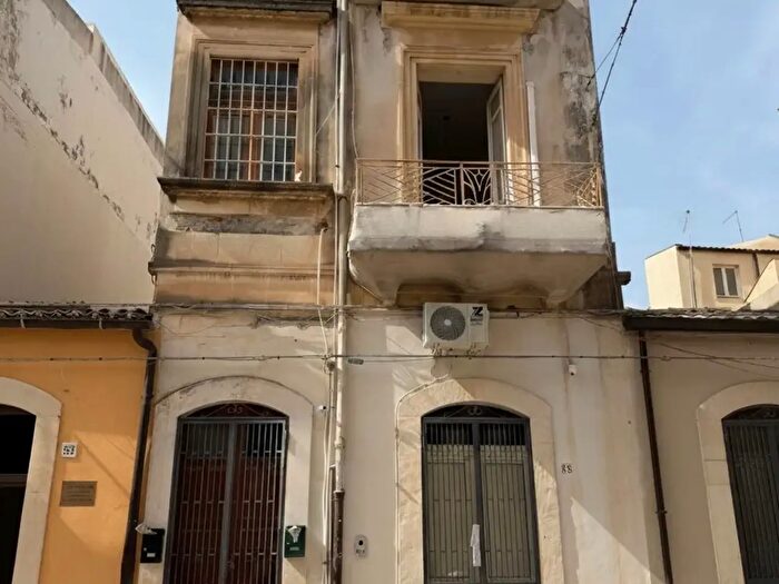 Appartamento bilocale in vendita in Via Isonzo a, Siracusa