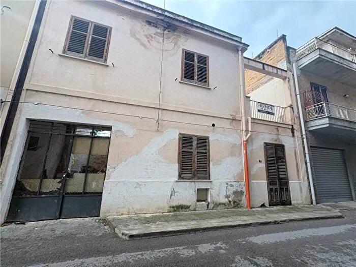 Casa quadrilocale in vendita in Via Vicolo del Girato, Casteldaccia