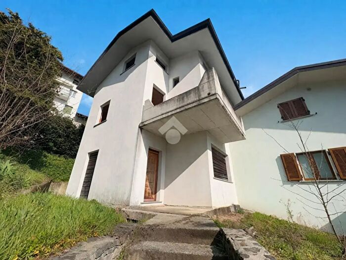 Casa quadrilocale in vendita in Via Germiano, Montagna In Valtellina