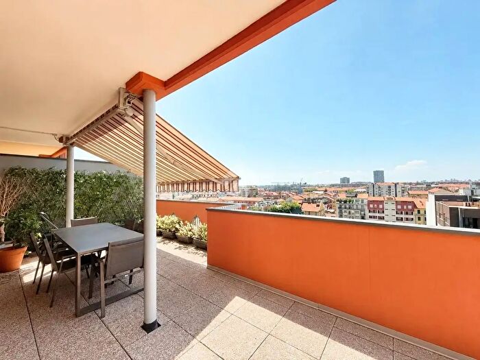 Appartamento trilocale in vendita in Via Nicola Palmieri, Milano