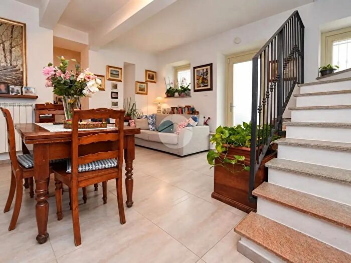 Appartamento trilocale in vendita in Via Giacomo Matteotti, Coazze