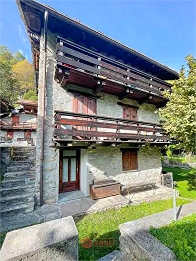 Appartamento bilocale in vendita in Via Castruna Mese So, Mese