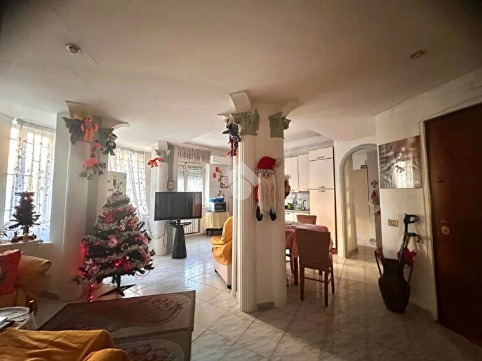 Appartamento trilocale in vendita in Via Filippo Maria Briganti, Napoli