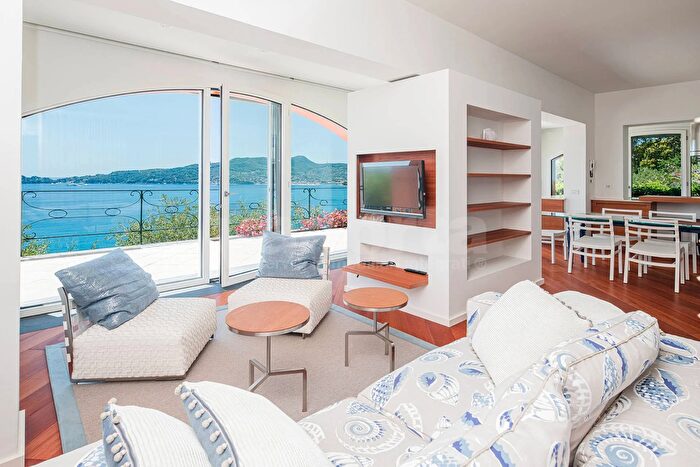 Appartamento bilocale in vendita in Via San Pietro, Zoagli