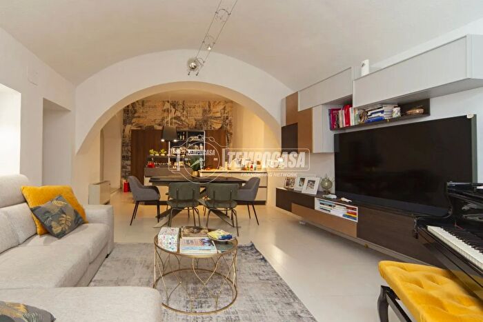 Appartamento quadrilocale in vendita in Via della Gabbia, Perugia