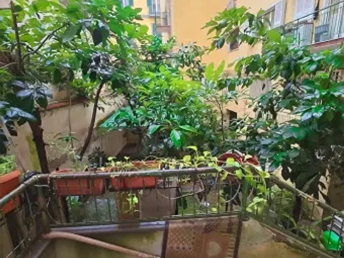 Appartamento trilocale in vendita in Via Giuseppe Orsi, Napoli