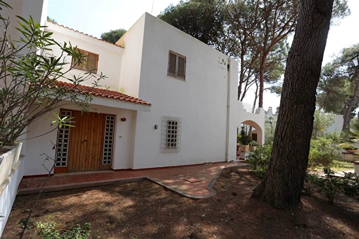 Casa con 5 locali in vendita in Campoverde Lecce, Vernole