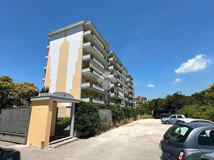 Appartamento quadrilocale in vendita in Viale Eugenio della Valle, Santa Maria Capua Vetere