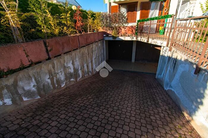 Appartamento con 5 locali in vendita in Via Favria, Rivarolo Canavese