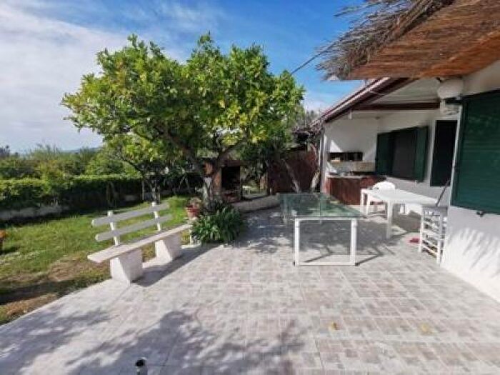 Appartamento trilocale in affitto in Contrada Conca, Montauro