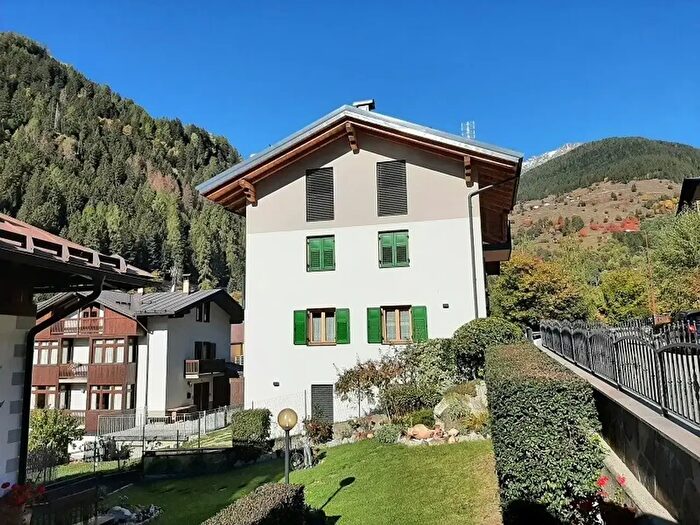 Appartamento bilocale in affitto in Via Caserotti, Peio