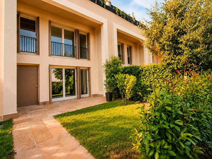 Casa con 5 locali in affitto in Via Lombardia, Centro, Cusago