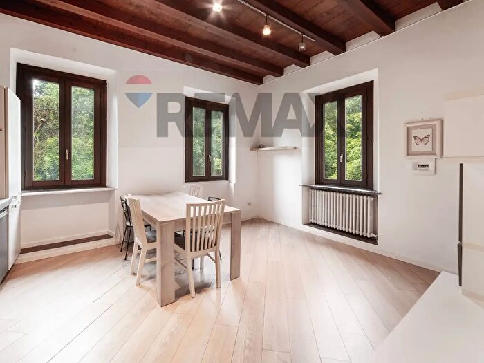 Appartamento bilocale in vendita in Via Brovada, Triuggio