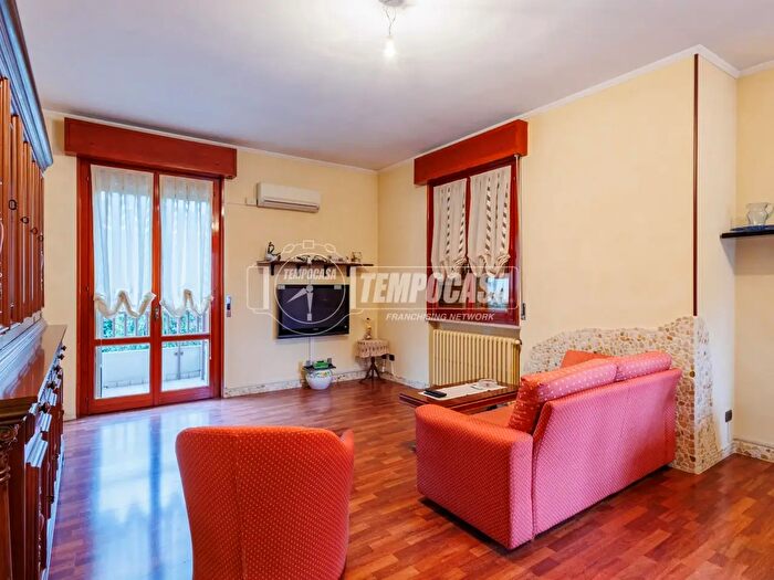 Appartamento con 5 locali in vendita in Via Vitruvio, Parma