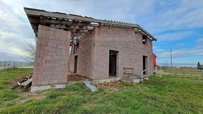 Casa con 8 locali in vendita in SantAntonio Abate, Bovolenta