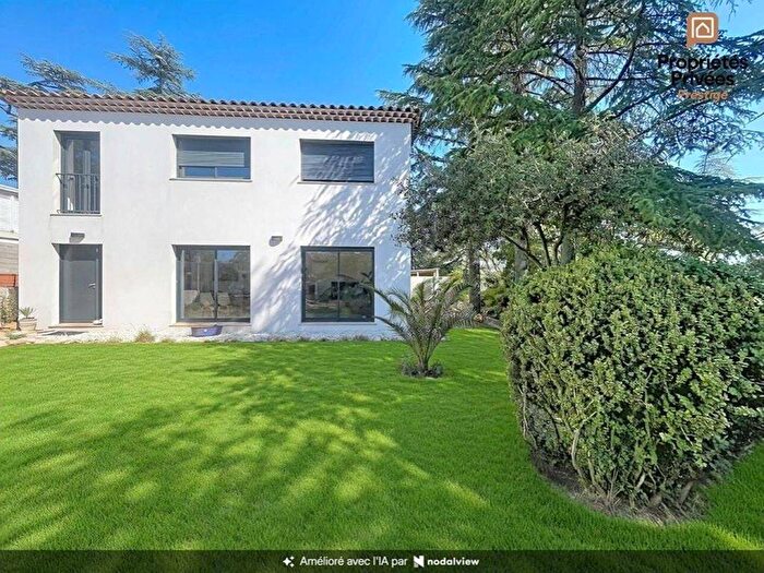Casa con 5 locali in vendita in SaintMaximinlaSainteBaume