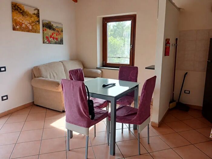 Appartamento trilocale in affitto in Podenzana