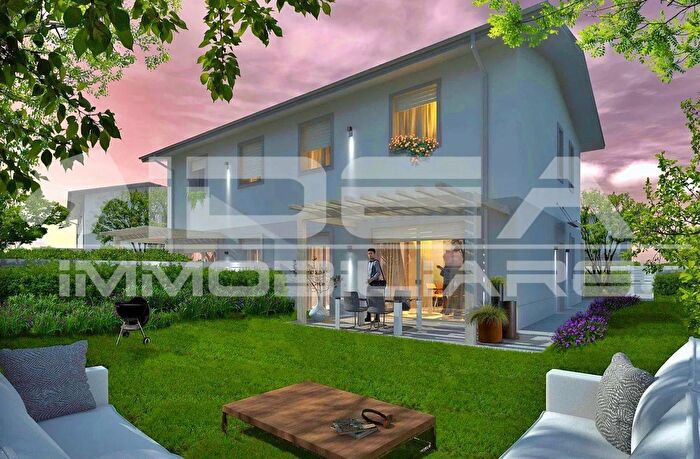 Casa con 5 locali in vendita in Via dei Traeri Modena, Modena