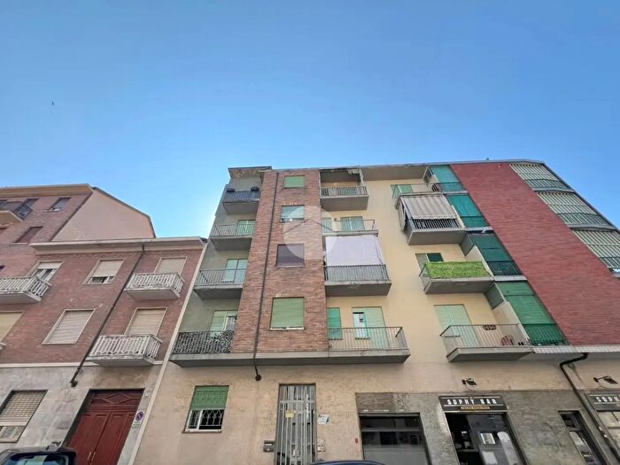 Appartamento bilocale in vendita in Via Gubbio, Torino