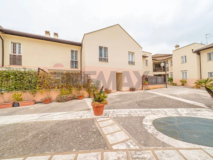 Appartamento bilocale in vendita in Via Magliano, Formello