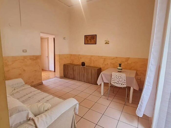 Appartamento trilocale in affitto in Via Antonio Mancini, Vomero, Napoli